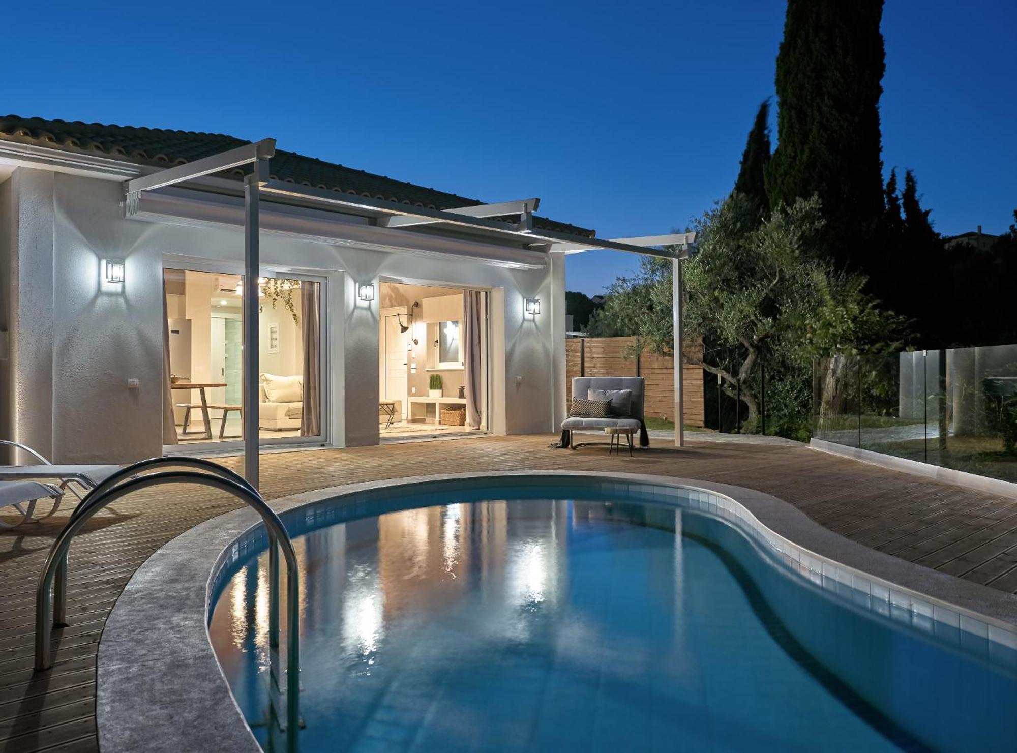 Chris & Jo Villas, Enchanting Escapes, With Heated Pools & Seaviews By Thinkvilla Zakynthos Town Exterior photo